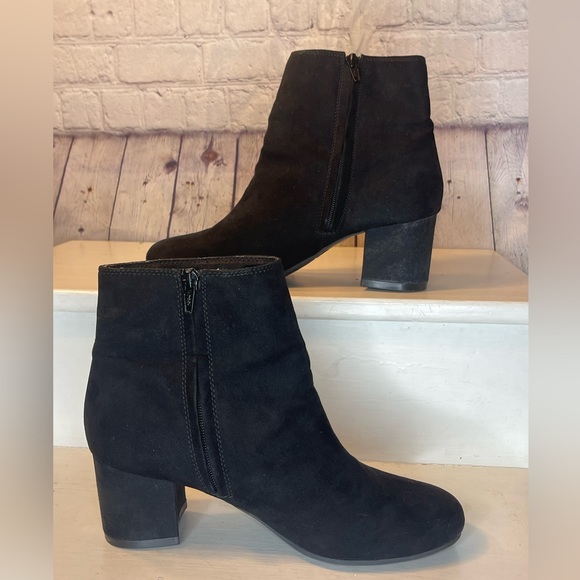 Time and True sz10 Retro Fall Winter Women Boots black Suede Short Block Heel - Picture 4 of 11
